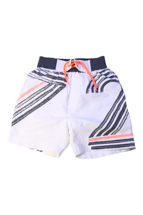 A White Shorts from Catimini in size 4T for boy. (Front View)