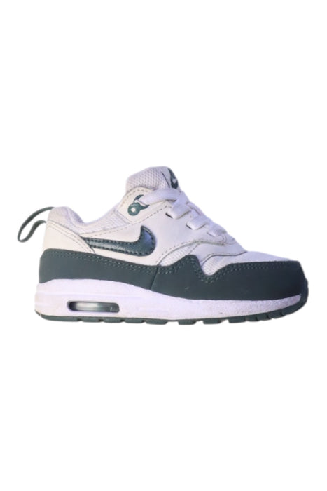 A White Sneakers from Nike in size 18-24M for neutral. (Front View)