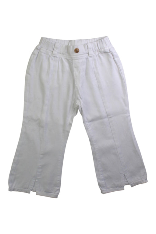 A White Casual Pants from Susu & Cra in size 2T for girl. (Front View)
