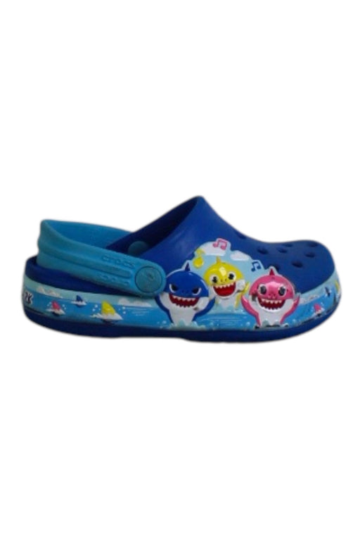 A Blue Clogs from Crocs in size 18-24M for neutral. (Front View)