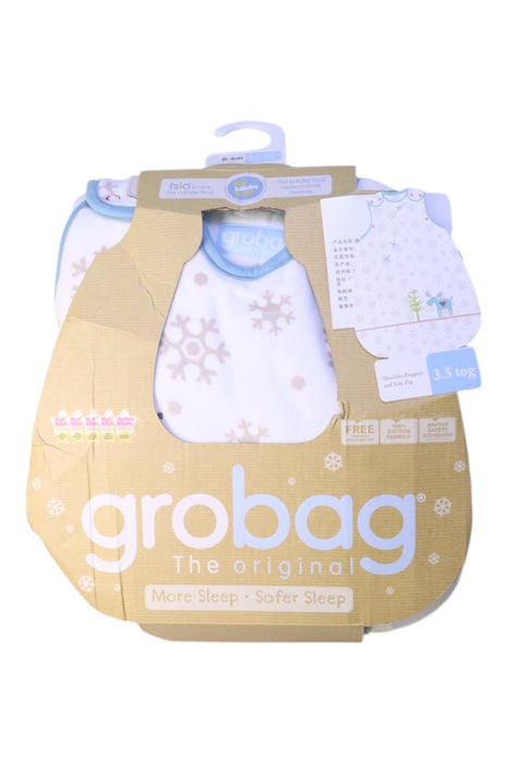 A White Sleepsacs from The Gro Company in size 0-3M for boy. (Front View)
