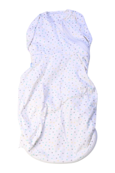 A White Swaddles from The Gro Company in size 0-3M for girl. (Front View)