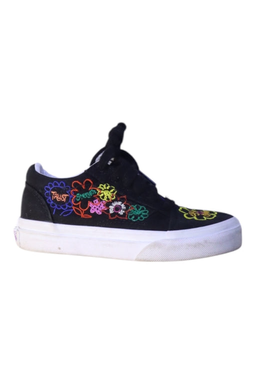 A Multicolour Sneakers from Vans in size 4T for girl. (Front View)