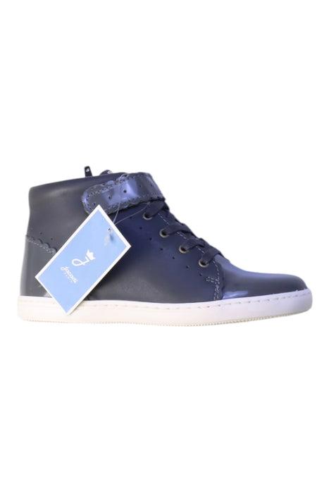 A Navy Sneakers from Jacadi in size 12Y for girl. (Front View)