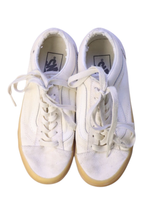 A White Sneakers from Vans in size 9Y for neutral. (Back View)