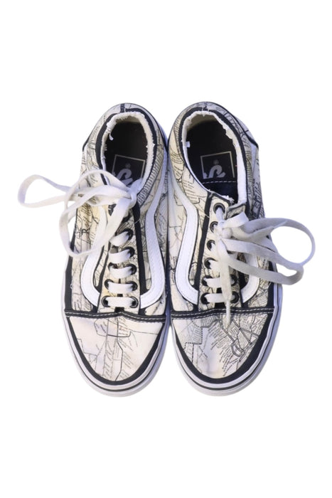A White Sneakers from Vans in size 10Y for neutral. (Back View)