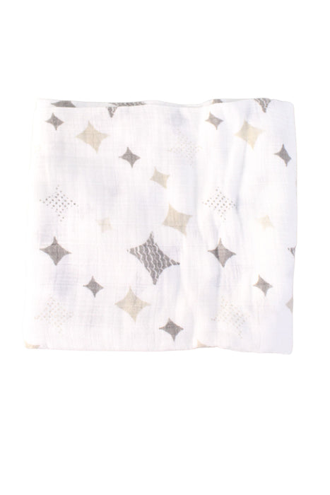 A White Swaddles from Aden & Anais in size O/S for neutral. (Front View)