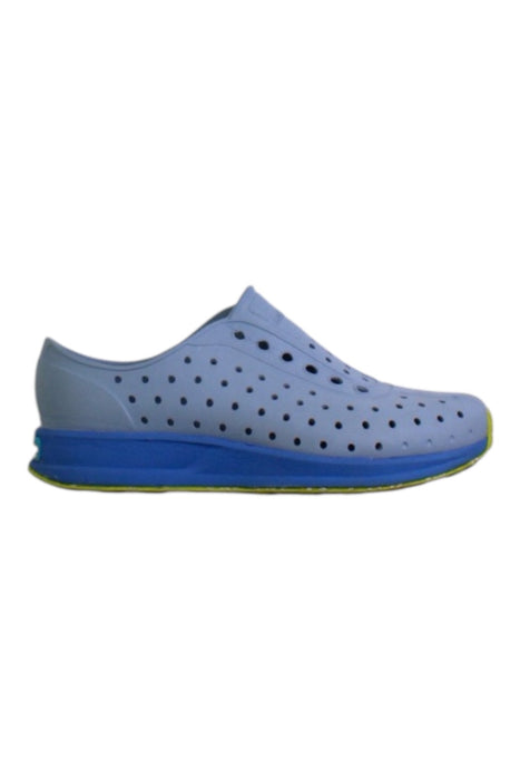 A Blue Sneakers from Native Shoes in size 6T for neutral. (Front View)