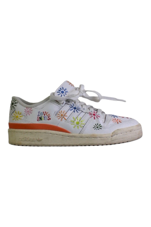 A White Sneakers from Adidas in size 12Y for girl. (Front View)