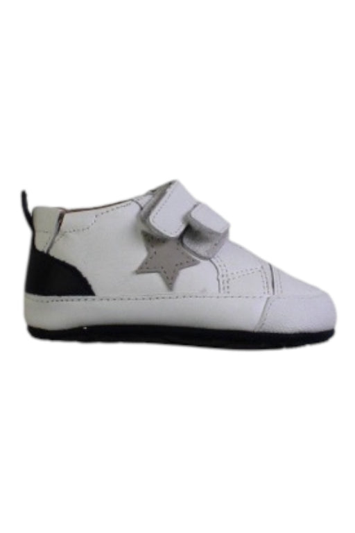 A White Booties from Petit Bateau in size 12-18M for boy. (Front View)