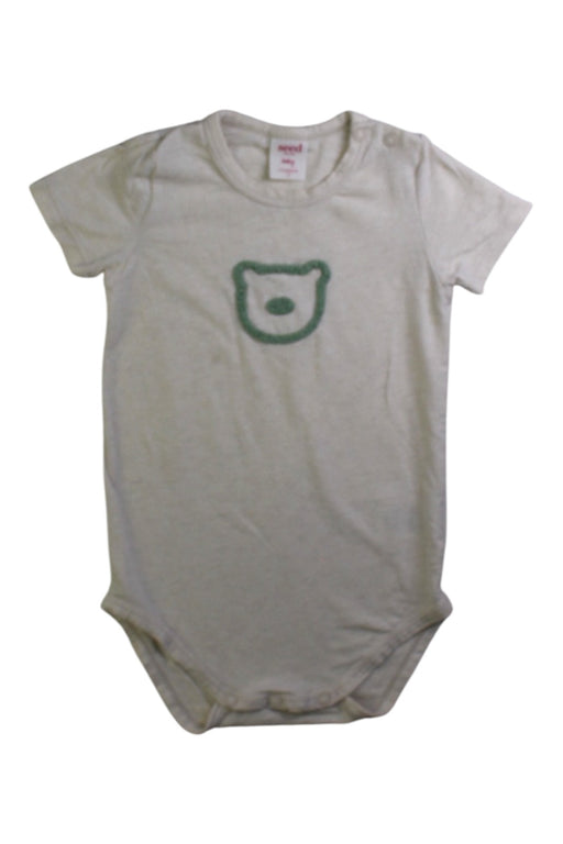 A Ivory Short Sleeve Bodysuits from Seed in size 6-12M for neutral. (Front View)