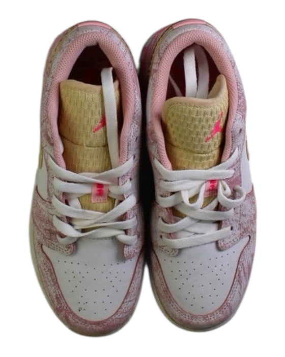 A White Sneakers from Air Jordan in size 10Y for girl. (Back View)