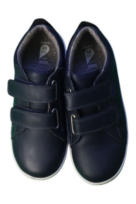 A Navy Sneakers from Bobux in size 6T for boy. (Back View)