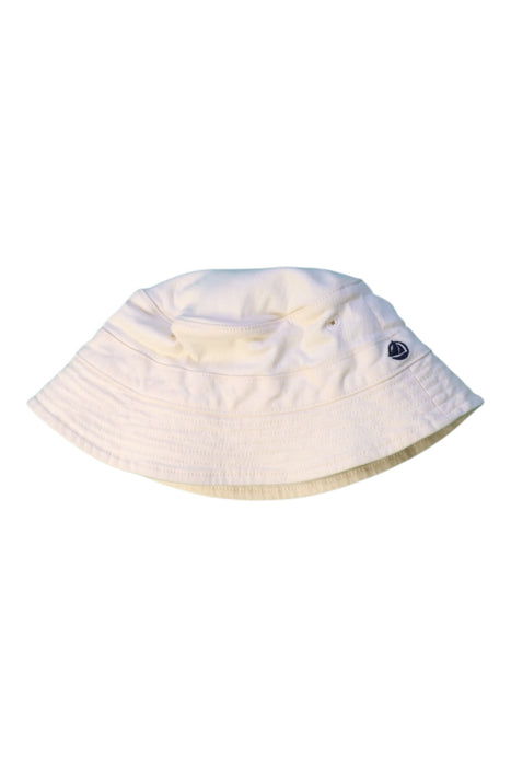 A White Sun Hats from Petit Bateau in size 3T for girl. (Front View)