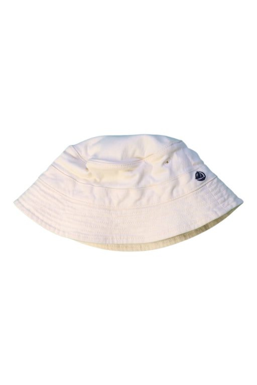 A White Sun Hats from Petit Bateau in size 3T for girl. (Front View)