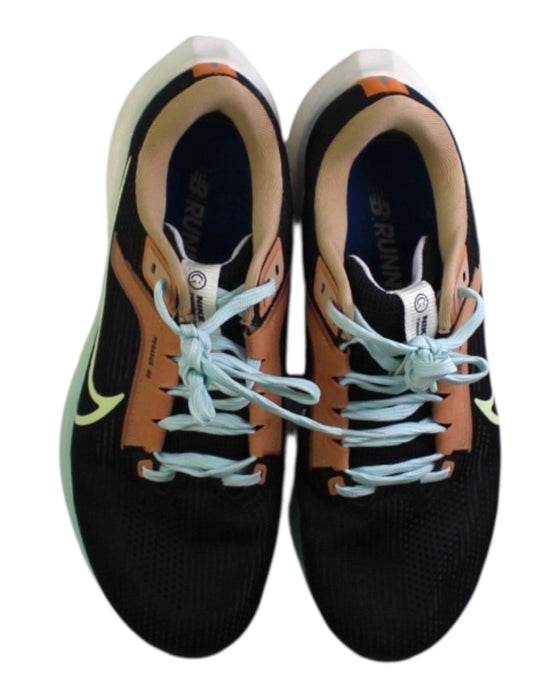 A Black Sneakers from Nike in size 14Y for neutral. (Back View)