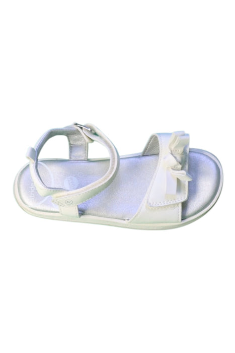 A White Sandals from Stride Rite in size 5T for girl. (Front View)