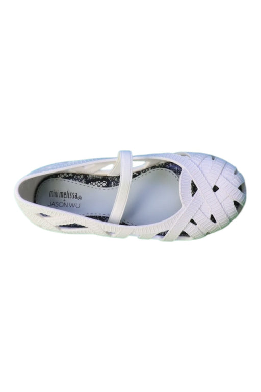 A White Flats from Mini Melissa Jason Wu in size 5T for girl. (Front View)