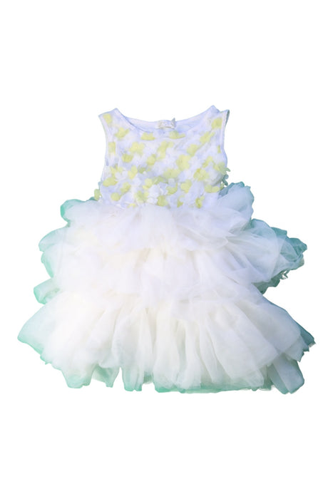 A White Sleeveless Dresses from Britt in size 3T for girl. (Front View)
