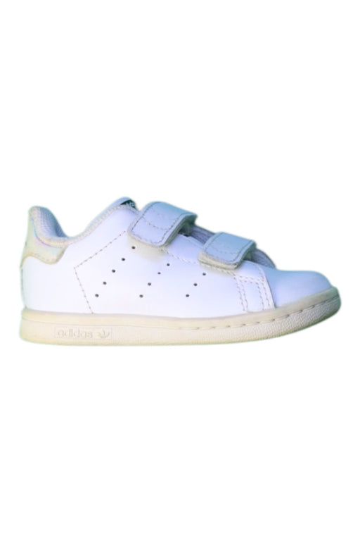 A White Sneakers from Adidas in size 12-18M for neutral. (Front View)