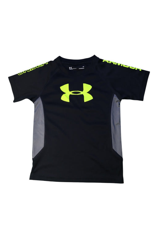 A Black Active Tops from Under Armour in size 4T for boy. (Front View)