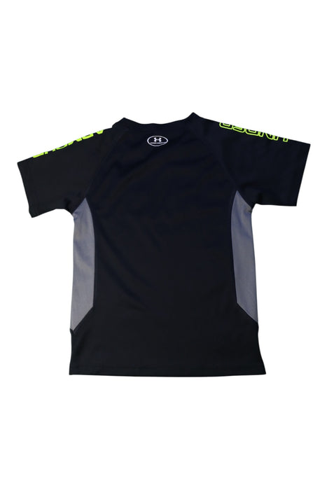 A Black Active Tops from Under Armour in size 4T for boy. (Back View)