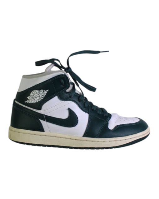 A Black Sneakers from Air Jordan in size 12Y for maternity. (Front View)