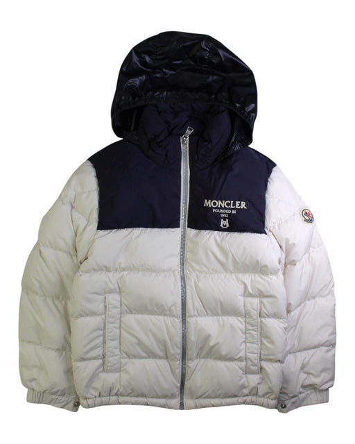A White Puffer/Quilted Coats & Outerwear from Moncler in size 8Y for boy. (Front View)