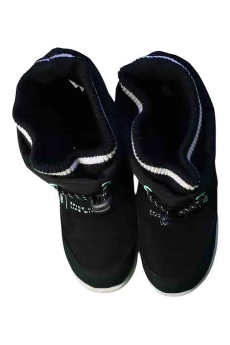 A Black Winter Boots from Moonstar in size 7Y for girl. (Back View)