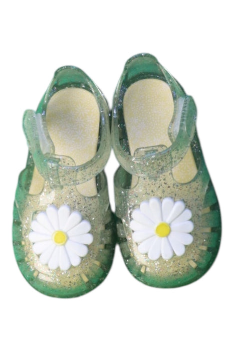 A Green Sandals from Igor in size 12-18M for girl. (Back View)