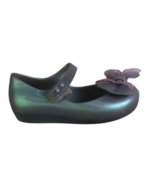 A Metallic Flats from Mini Melissa in size 3T for girl. (Front View)