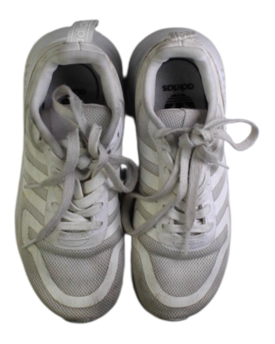 A White Sneakers from Adidas in size 6T for neutral. (Back View)