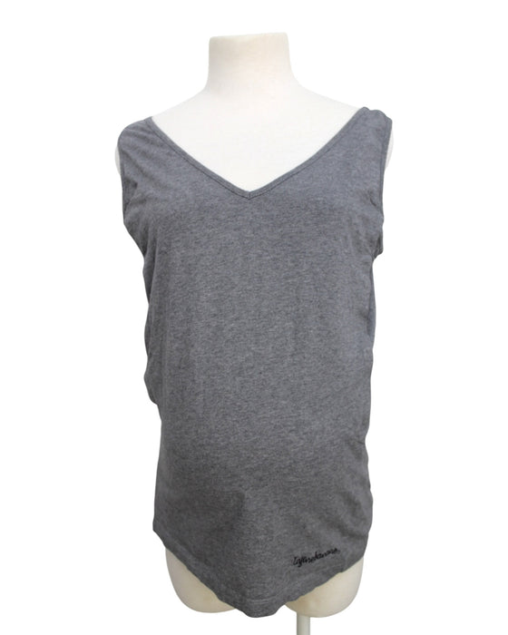 A Grey Sleeveless Tops from Tajinebanane in size Maternity-M for maternity. (Front View)