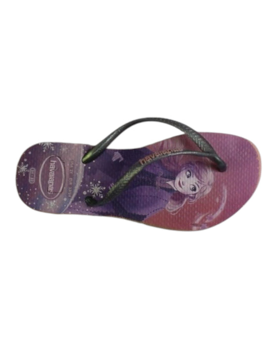 A Purple Flip Flops from Havaianas in size 7Y for girl. (Front View)