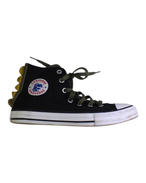 A Black Sneakers from Converse in size 7Y for boy. (Front View)