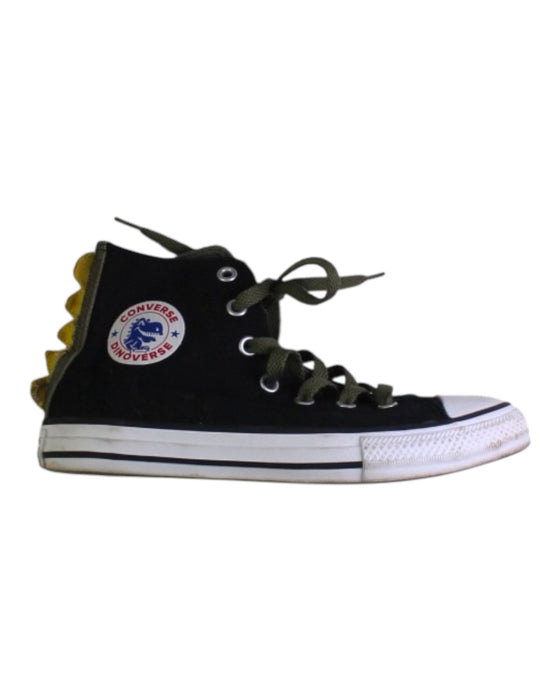 A Black Sneakers from Converse in size 7Y for boy. (Front View)
