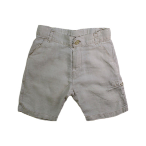 A White Shorts from Tartine et Chocolat in size 5T for boy. (Front View)