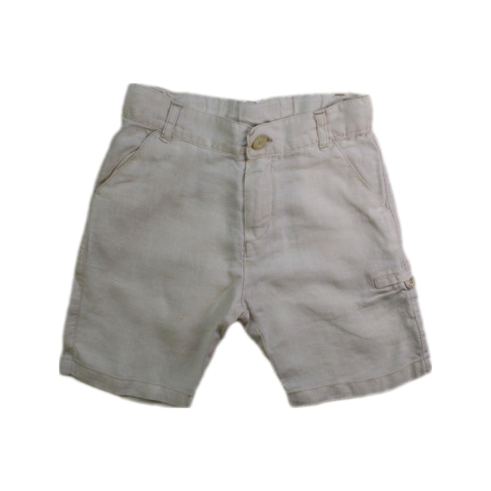 A White Shorts from Tartine et Chocolat in size 5T for boy. (Front View)