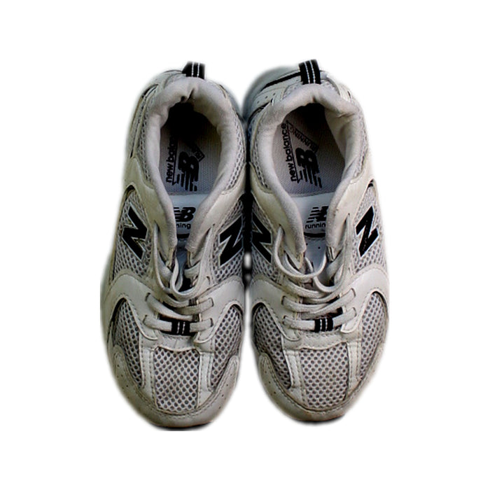 A White Sneakers from New Balance in size 6T for neutral. (Back View)