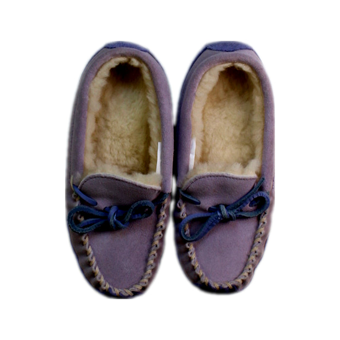 A Purple Loafers & Moccasins from L.L.Bean in size 7Y for neutral. (Back View)