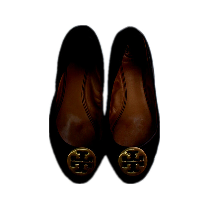 A Black Flats from Tory Burch in size 13Y for girl. (Back View)