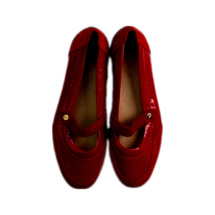 A Red Flats from Tod’s in size 6T for girl. (Back View)