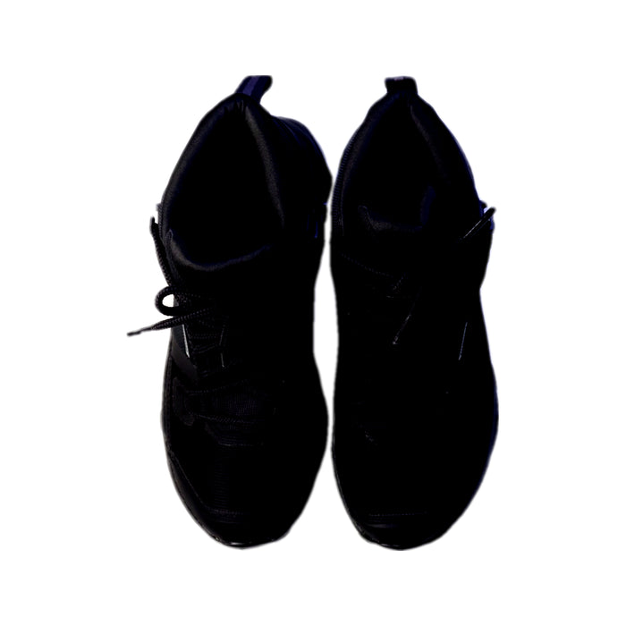 A Black Winter Boots from On in size 11Y for neutral. (Back View)