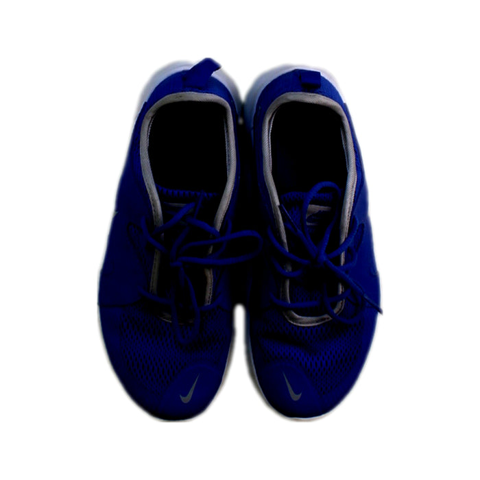 A Blue Sneakers from Nike in size 10Y for boy. (Back View)