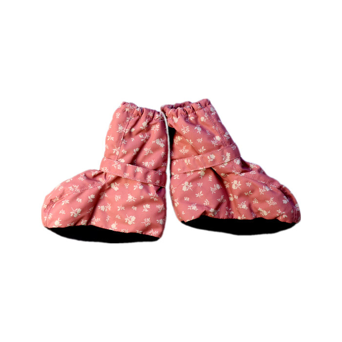 A Pink Ski Boots from Kuling in size 18-24M for girl. (Front View)