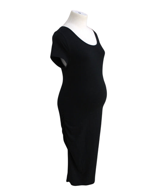 A Black Short Sleeve Dresses from Ingrid & Isabel in size Maternity-S for maternity. (Front View)