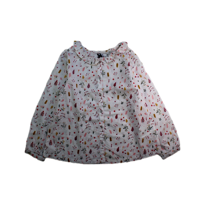 A White Sleeveless Shirts from Galeries Lafayette in size 6T for girl. (Front View)
