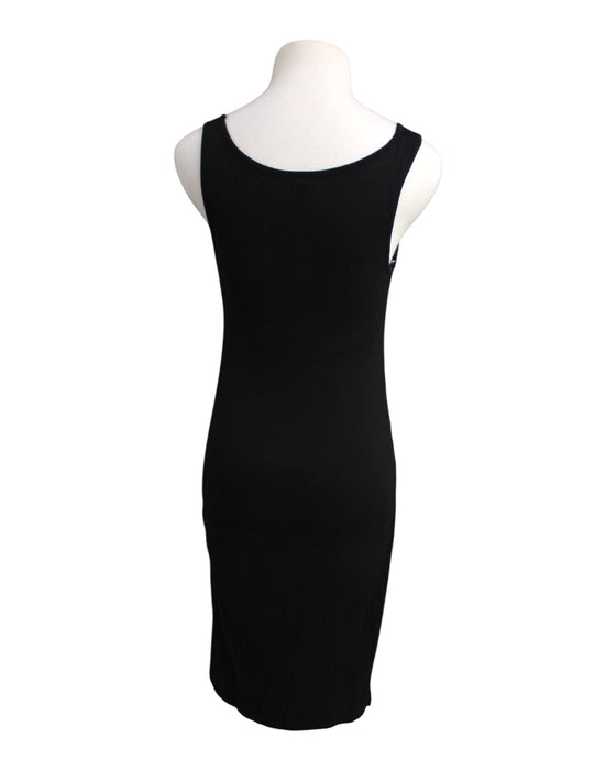 A Black Sleeveless Dresses from Pink Blush in size Maternity-XS for maternity. (Back View)