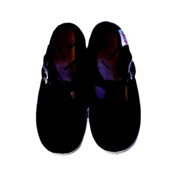 A Black Flats from Victoria in size 4T for girl. (Back View)