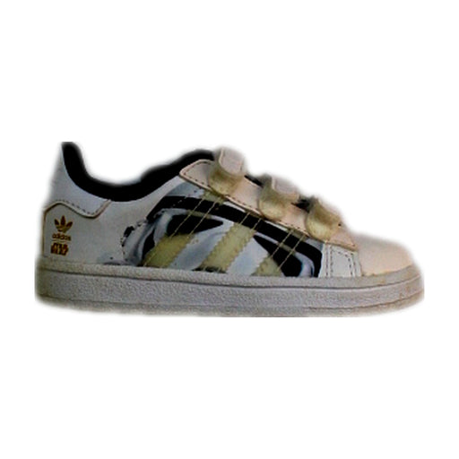 A White Sneakers from Adidas in size 12-18M for boy. (Front View)